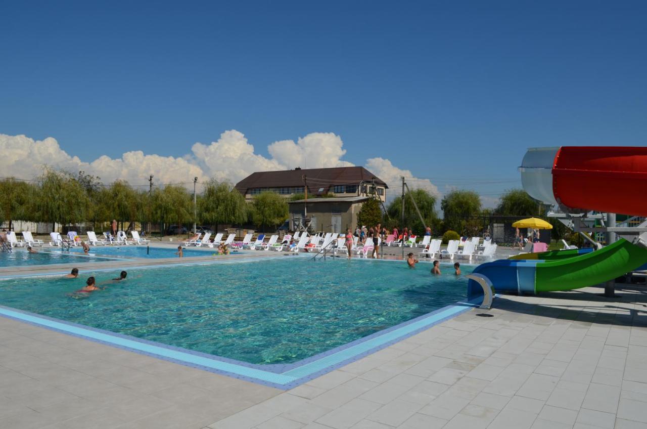 Tulipan Hotel Aquapark Vyshkove 외부 사진